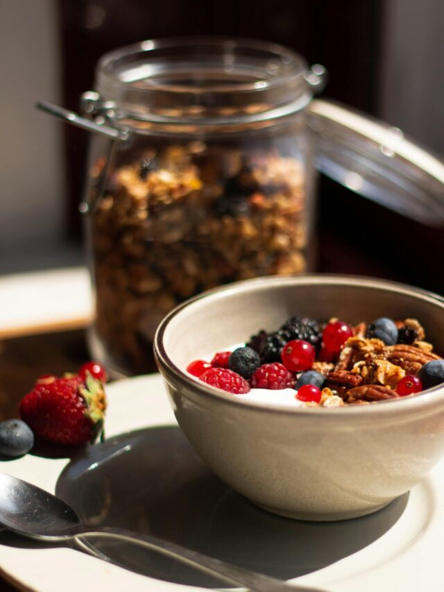 Pumpkin Seed Granola: A Simple Recipe for Breakfast