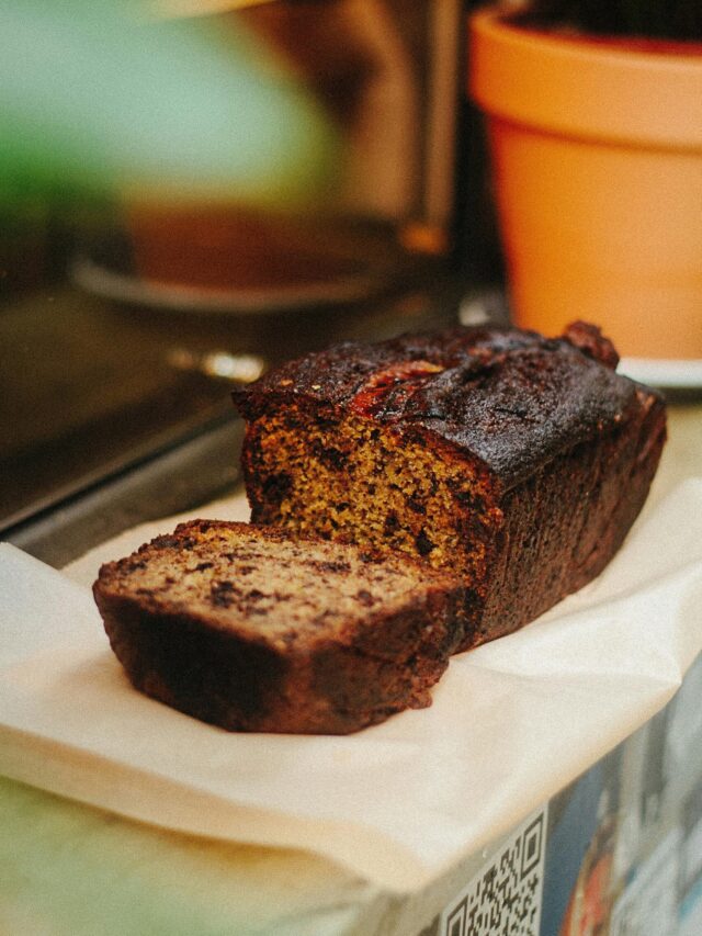 banana bread baking